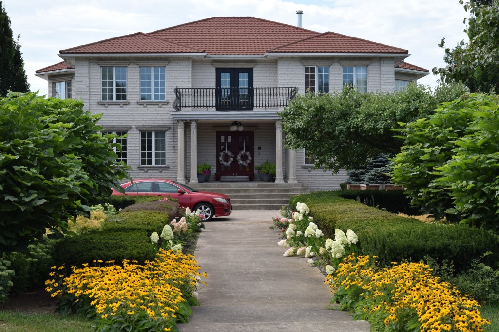 Villa Bacchus Winery and Bed and Breakfast Niagara