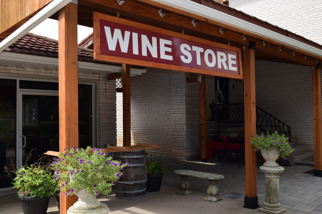 Villa Bacchus Winery and Bed and Breakfast Niagara