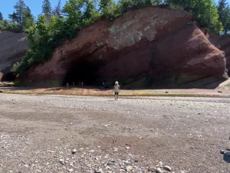 Exploring the Hollows in Saint&nbsp;Martins